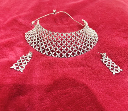 Picture of Necklace and earrings set