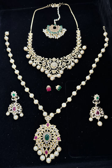 Picture of Necklaces with earrings and Maang tika