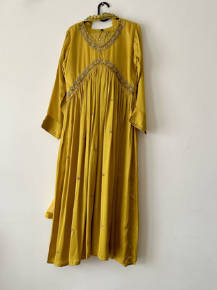 Picture of Yellow alia cut dress