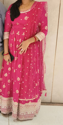 Picture of Pink colour dress