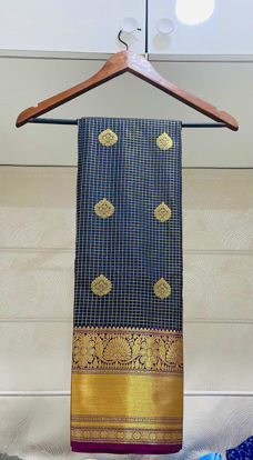 Picture of Kanchipuram saree