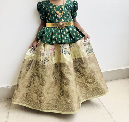 Picture of Banaras pattu Lehanga For 1-2Y