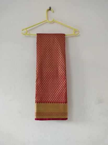 Picture of Never worn Bridal red pattu saree