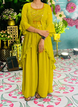 Picture of Crop top with overcoat dress