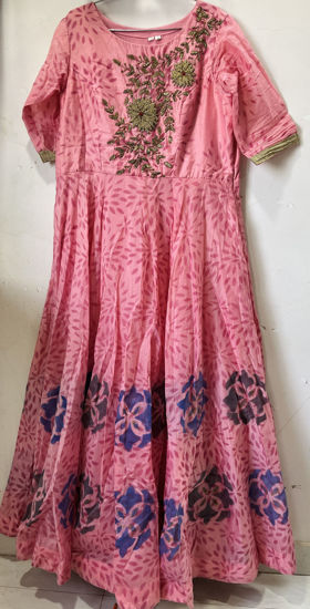 Picture of Pink dress with work