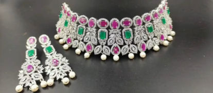 Picture of choker necklace set