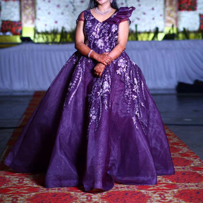 Picture of Super flare gown