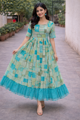 Picture of Never worn frock with ruffles