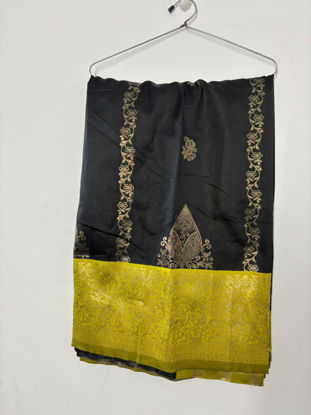 Picture of Elegant black semi gadwal pattu saree