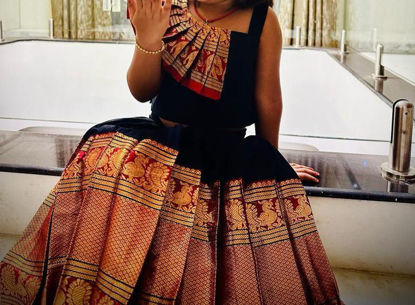 Picture of Black and maroon naryanpet croptop skirt For 2Y