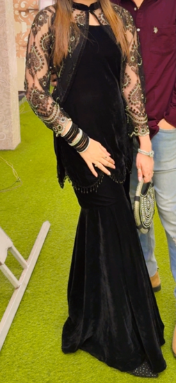 Picture of Black 3 pc partywear velvet set