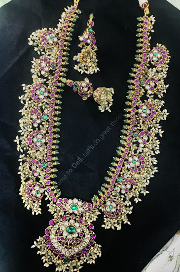 Picture of Jadau kundan long haram with earrings