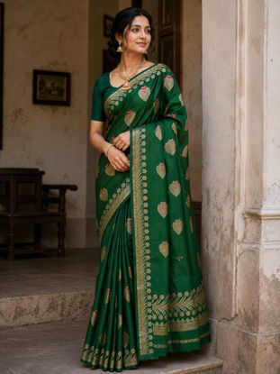 Picture of Green banaras saree