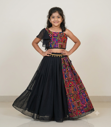 Picture of Never worn  garba crop top lehanga for 6-7y