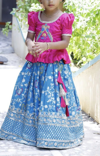 Picture of Benaras Lehanga with blouse 4-5Y