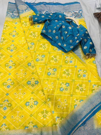 Picture of Banaras saree moonga border