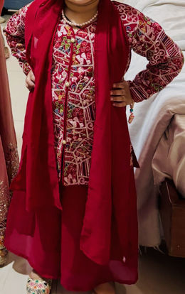 Picture of Girl Majenta chikankari saharara suit 5-6Y.